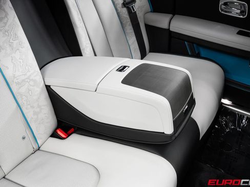 Used 2025 Rolls-Royce Ghost AWD/4WD image 41