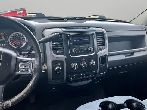Used 2017 RAM 2500 Tradesman w/ Chrome Appearance Group AWD/4WD image 6