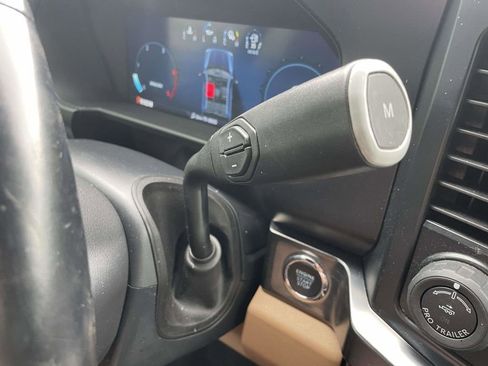 Used 2023 Ford F250 Lariat w/ Lariat Ultimate Package AWD/4WD image 17