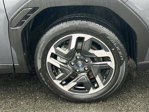 Certified 2025 Subaru Forester Limited AWD/4WD image 13