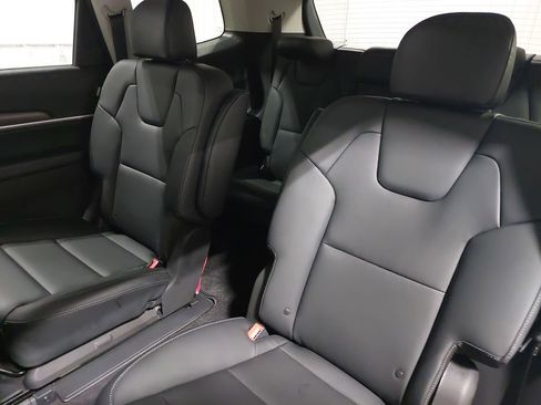 New 2025 Kia Telluride S image 16