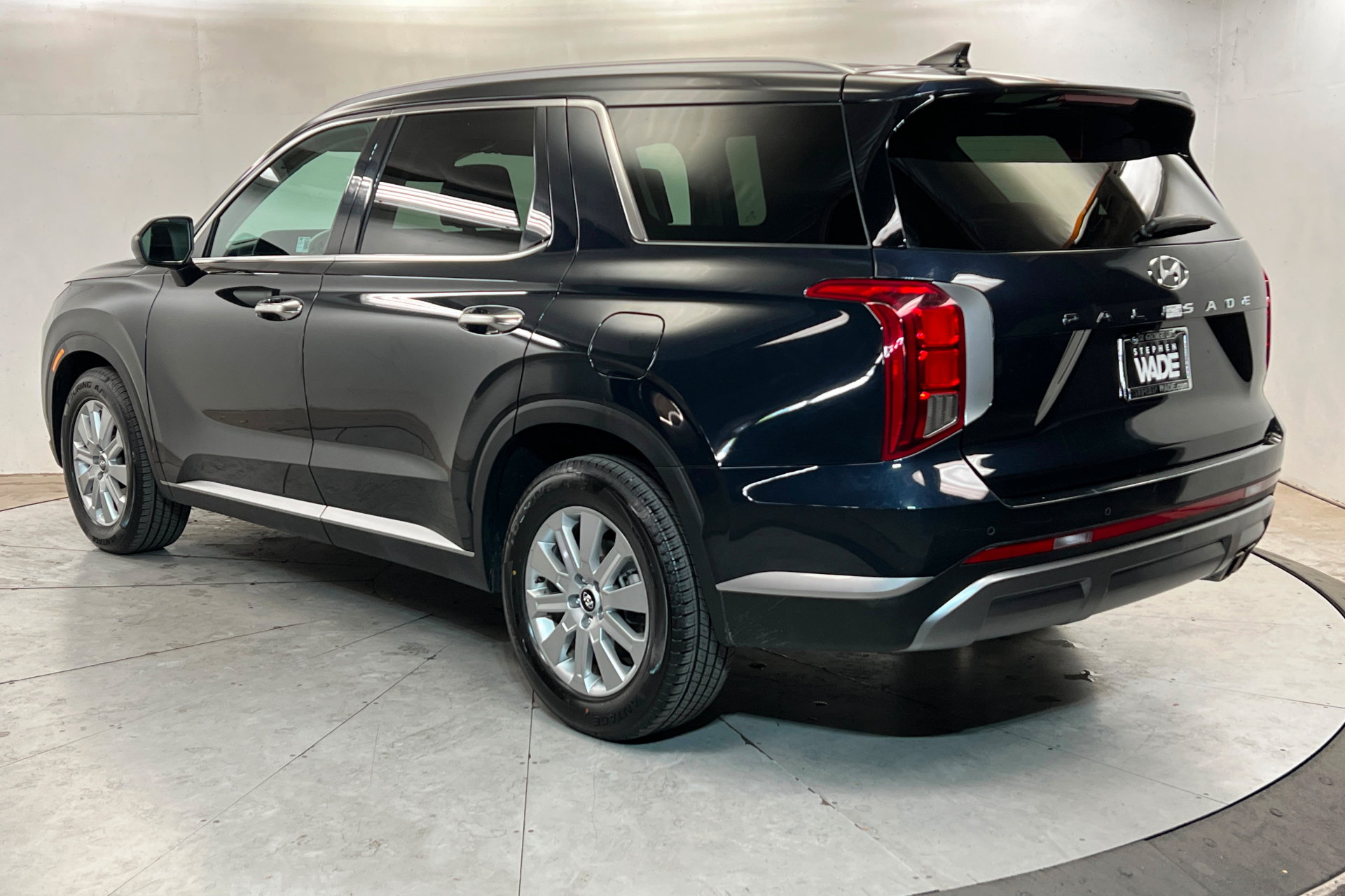 Used 2025 Hyundai Palisade SEL FWD image 3