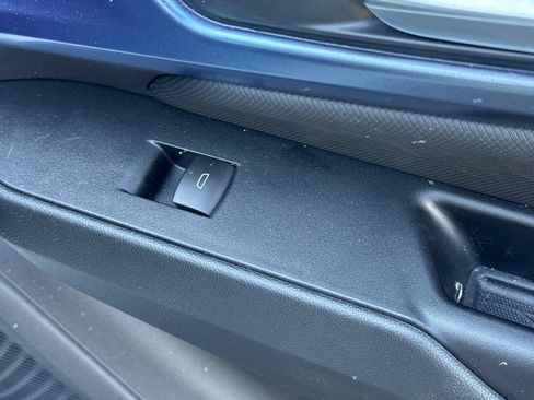 Used 2026 Chevrolet Equinox EV LT w/ Convenience Package II FWD image 23