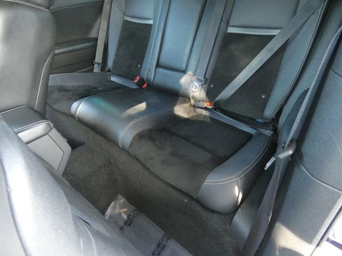 Used 2014 Dodge Challenger R/T image 40