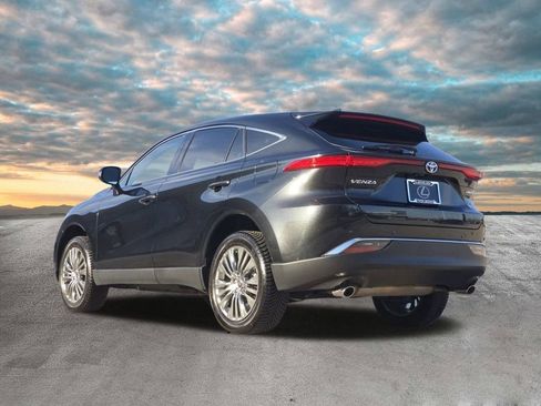 Used 2023 Toyota Venza Limited image 6