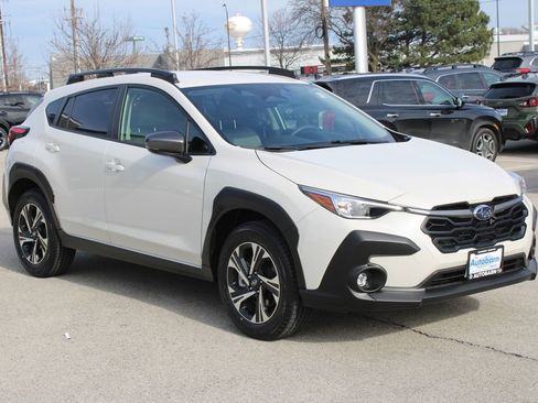 Used 2024 Subaru Crosstrek 2.0i Premium w/ Crosstrek Mirror Package image 3
