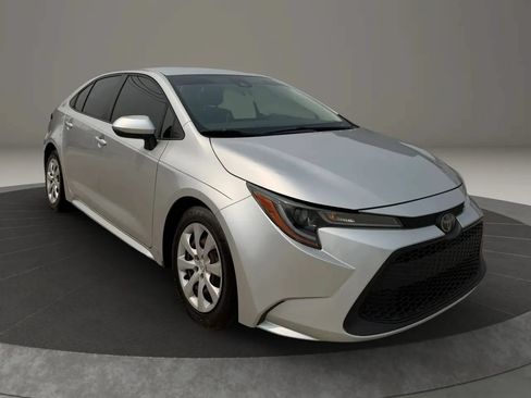 Used 2020 Toyota Corolla LE FWD image 1