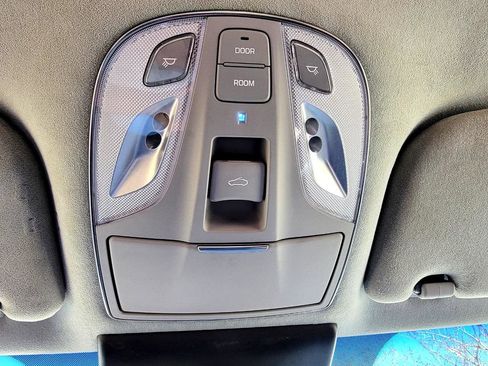 Used 2012 Hyundai Equus Signature image 25