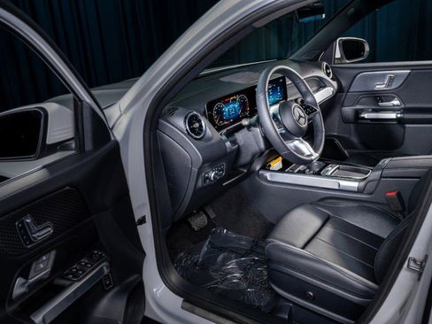 Certified 2026 Mercedes-Benz GLB 250 image 12
