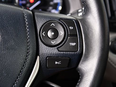 Used 2018 Toyota RAV4 Limited image 28