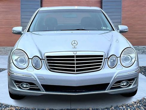 Used 2008 Mercedes-Benz E 350 E 350 Sedan 4D image 3