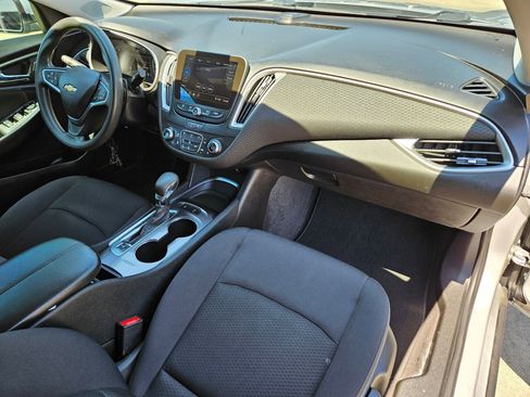 Used 2022 Chevrolet Malibu LT FWD image 30