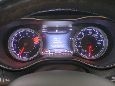 Used 2019 Jeep Cherokee Limited image 28