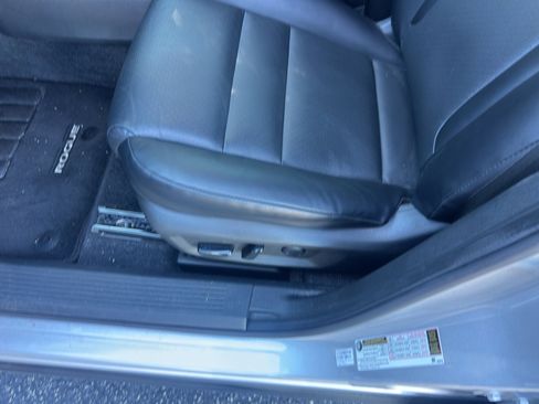 Used 2023 Nissan Rogue SV w/ SV Premium Package image 9