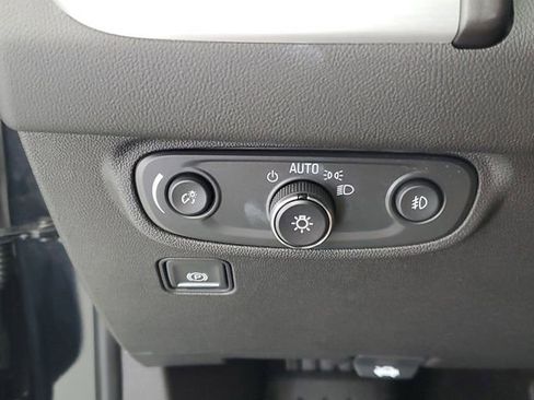 Used 2024 GMC Terrain SLT w/ Elevation Edition FWD image 32