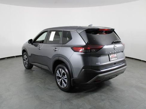 Certified 2022 Nissan Rogue SV FWD image 4