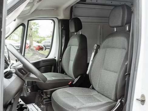 Used 2023 RAM ProMaster 2500 FWD image 6