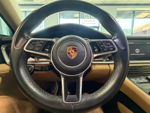 Used 2018 Porsche Panamera 4 AWD/4WD image 75