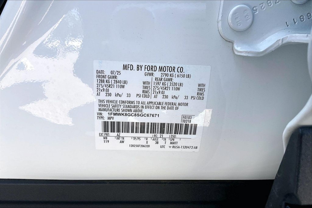 Used 2025 Ford Explorer ST w/ Sun And Sound Package AWD/4WD image 21