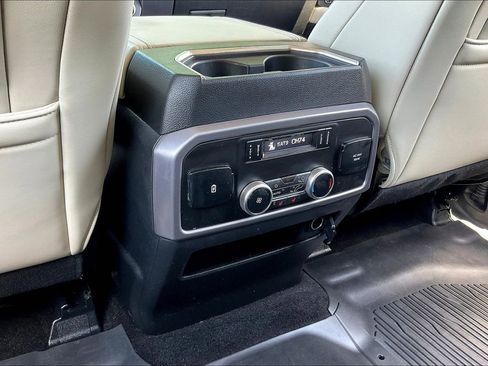 Used 2019 Ford Expedition Platinum image 15