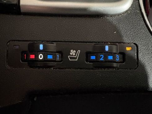 Used 2017 Toyota Highlander Limited Platinum image 10