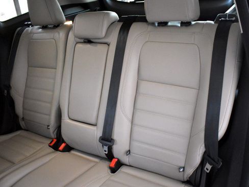 Used 2019 Ford Escape Titanium AWD/4WD image 32