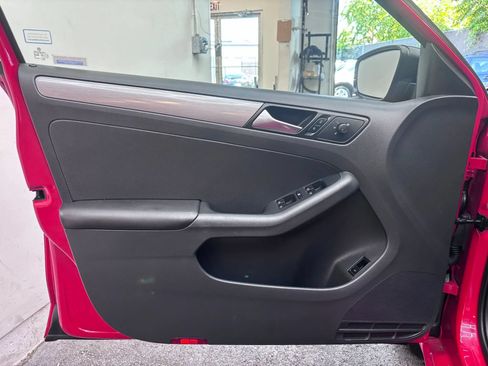 Used 2015 Volkswagen Jetta TDI S FWD image 18