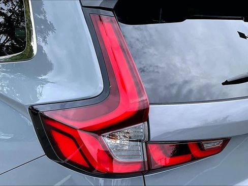 Used 2023 Honda CR-V Sport image 28