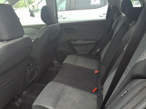 Used 2021 Nissan Rogue S AWD/4WD image 8