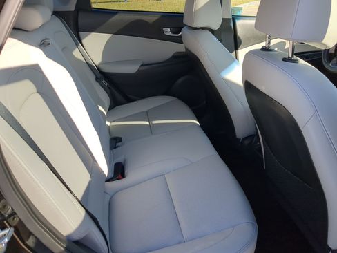 Used 2023 Hyundai Kona Limited image 31