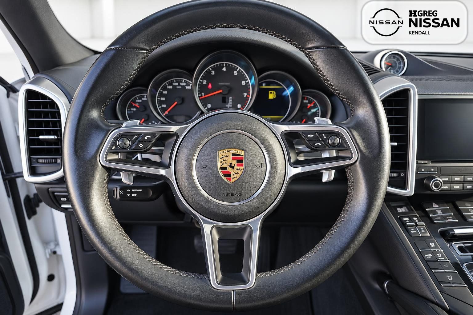 Used 2017 Porsche Cayenne AWD/4WD image 10