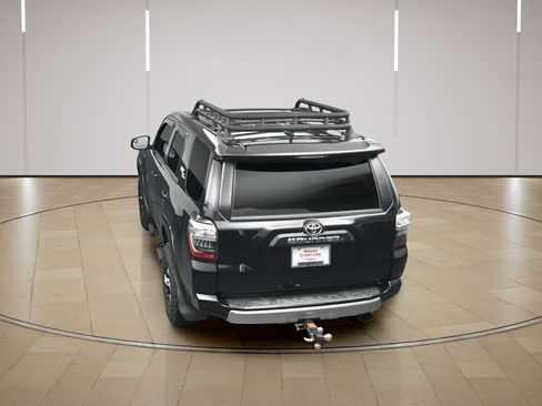Used 2020 Toyota 4Runner TRD Off-Road AWD/4WD image 34