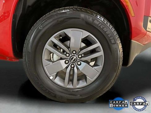 Used 2025 Nissan Frontier SV image 26