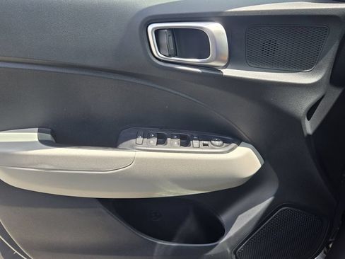 Certified 2024 Hyundai Venue SEL FWD image 26