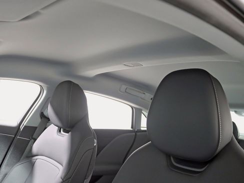 Used 2025 Lucid Air Pure image 34