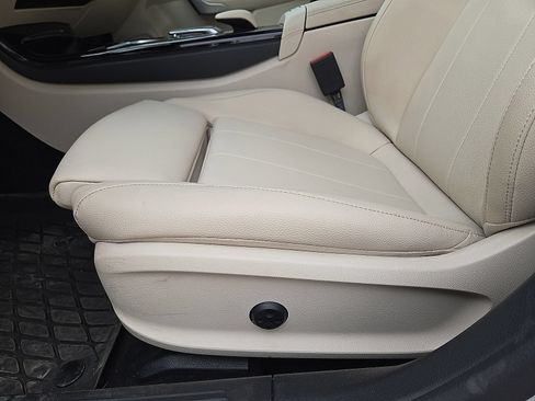 Used 2023 Mercedes-Benz CLA 250 w/ Premium Package image 23