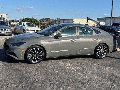 Used 2022 Hyundai Sonata Limited FWD image 4