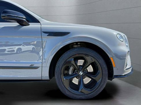 Certified 2022 Bentley Bentayga image 6