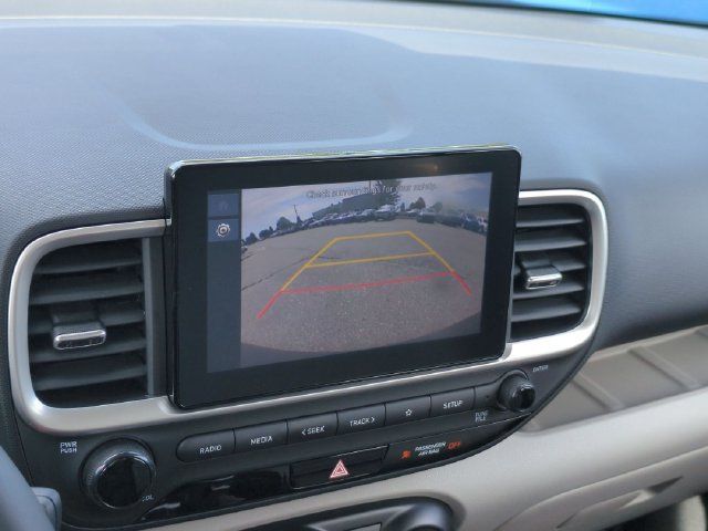 Certified 2024 Hyundai Venue SEL FWD image 10
