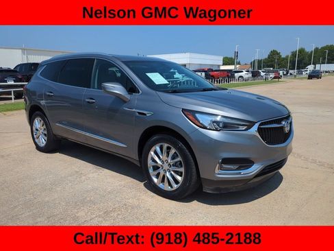 Used 2021 Buick Enclave Premium w/ Sun and Sites Package FWD image 3
