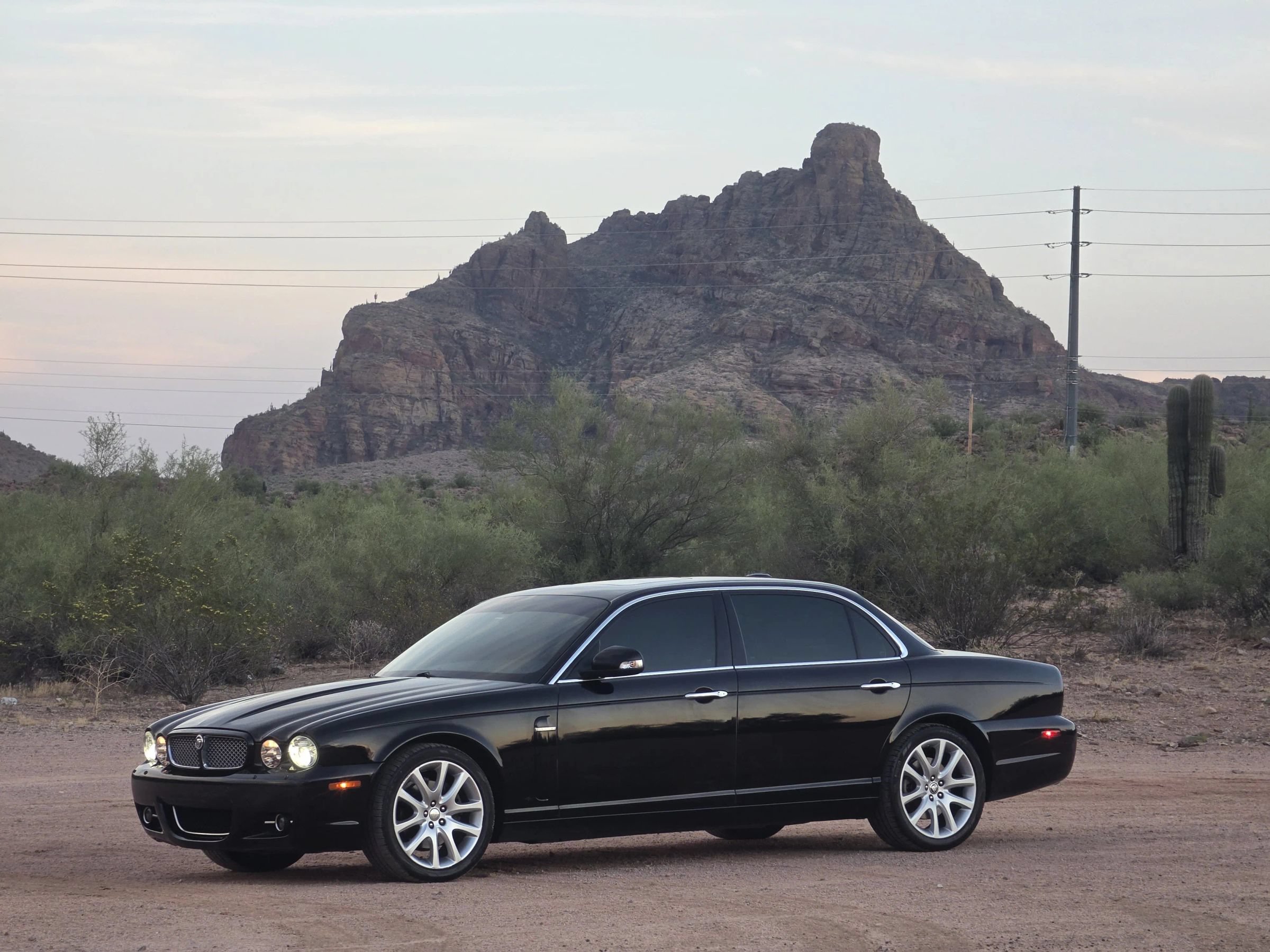 Used 2009 Jaguar XJ8 RWD image 23