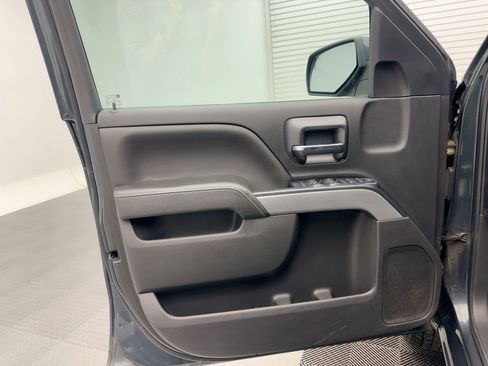 Used 2018 Chevrolet Silverado 1500 LT w/ All Star Edition image 21