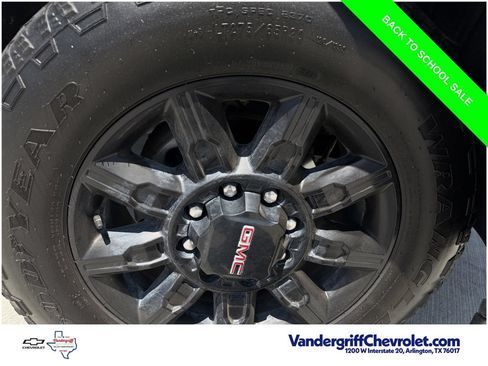Used 2025 GMC Sierra 2500 AT4 AWD/4WD image 8