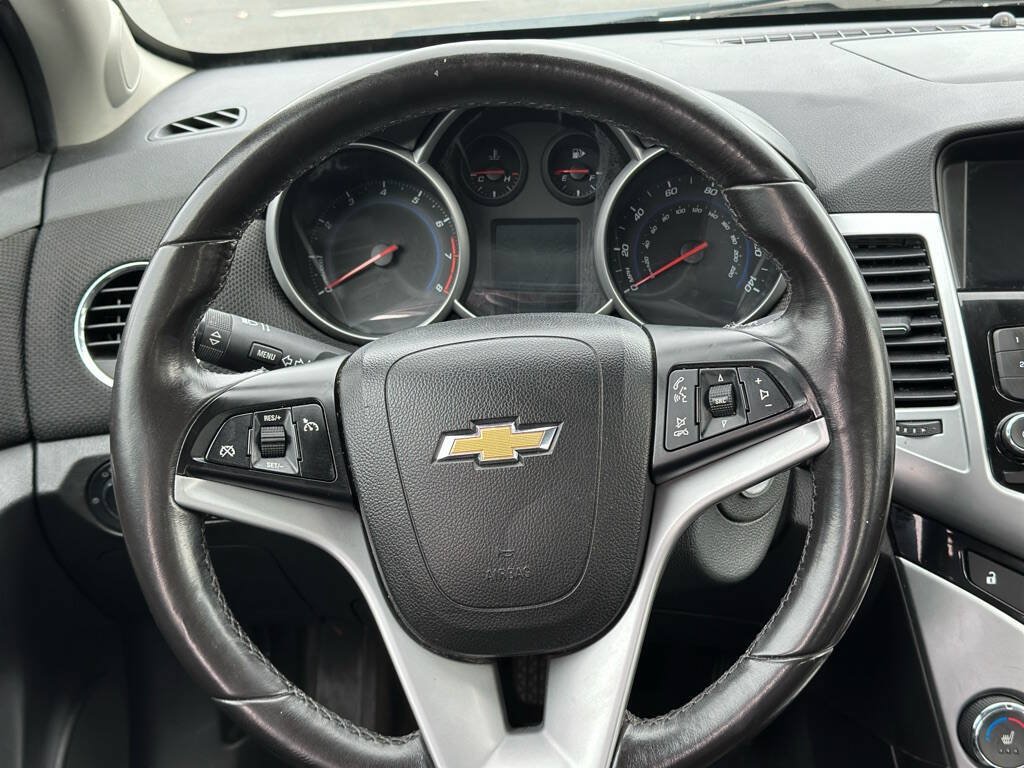 Used 2013 Chevrolet Cruze LT FWD image 10