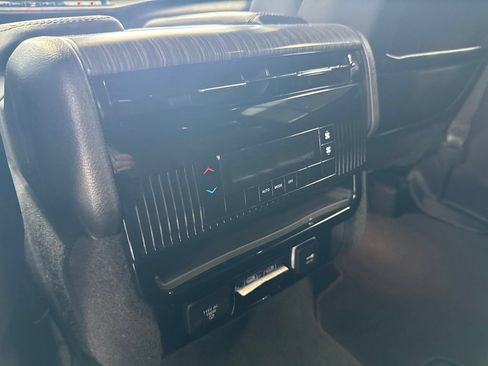 Used 2024 Jeep Wagoneer L Series II w/ Flexible Seating Group AWD/4WD image 16
