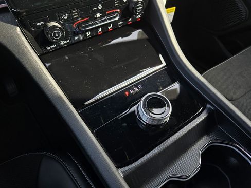 New 2025 Jeep Grand Cherokee Altitude image 22