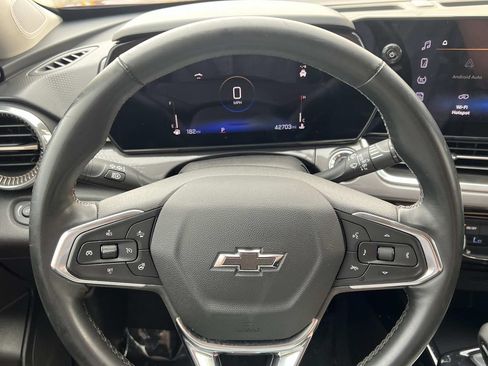 Used 2024 Chevrolet Trax ACTIV w/ Driver Confidence Package FWD image 15