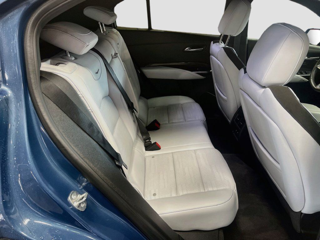 Used 2024 Cadillac XT4 Sport AWD/4WD image 28