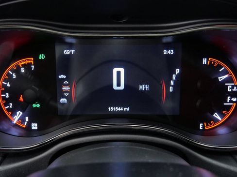 Used 2018 Dodge Durango R/T w/ Technology Group RWD image 28