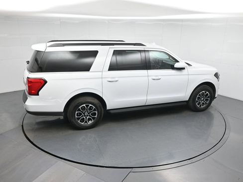 Used 2024 Ford Expedition Max XLT image 42